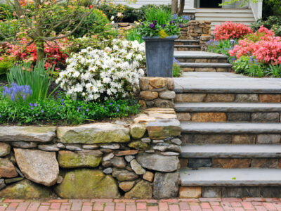 Natural,stone,steps,and,retaining,wall,,planter,and,garden,border