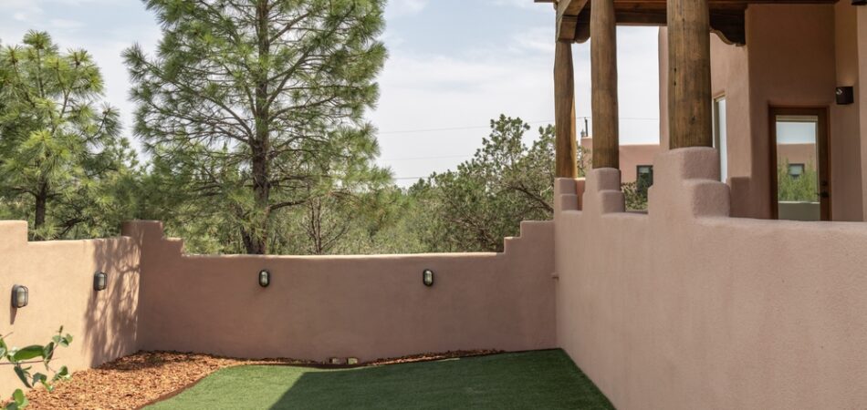 Santa,fe,,nm, ,april,3,,2024:,enclosed,courtyard,area